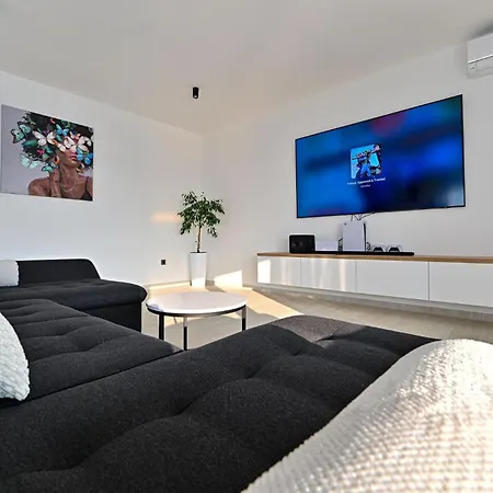 Feriehus Lovely In *