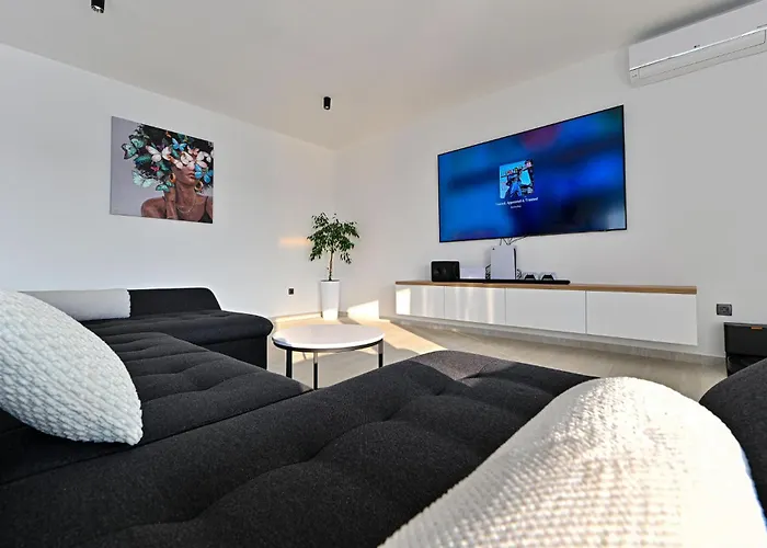 Vikendica Lovely In *