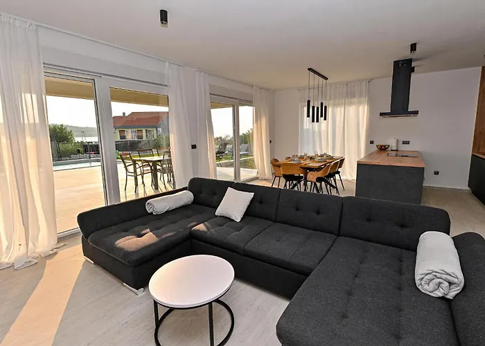 Lovely In * Ljubac (Zadar)