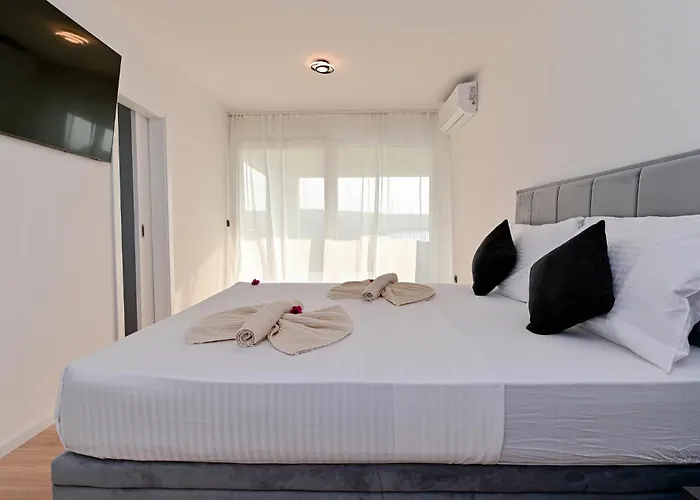 Lovely In Vikendica *