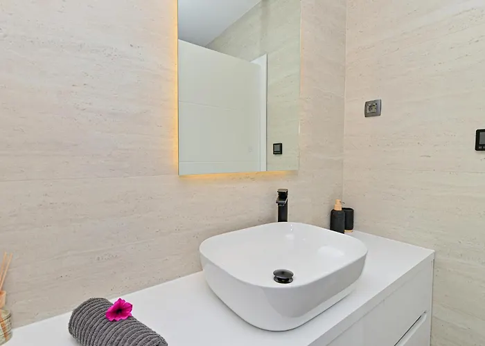 Lovely In Ljubac (Zadar)